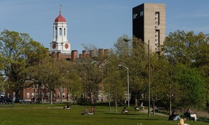 Ông Trump chuẩn bị cắt hết ngân sách liên bang cho Harvard 
