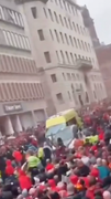 Xe điên lao vào đám đông CĐV Liverpool ăn mừng chức vô địch, 27 người nhập viện