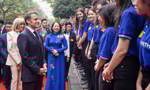 Tổng thống Pháp thăm Trường Đại học Khoa học và Công nghệ Hà Nội