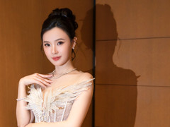 Midu khoe vóc dáng thon gọn sau tin đồn mang thai