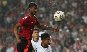 Thắng đội hạng 153 thế giới, Man Utd giành cúp giao hữu