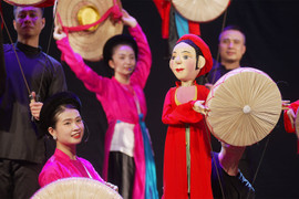 Múa rối nước Việt Nam gây sốt ở Nhật Bản 