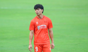 Vừa trở lại tuyển Việt Nam, Công Phượng chấn thương ngay buổi tập đầu tiên