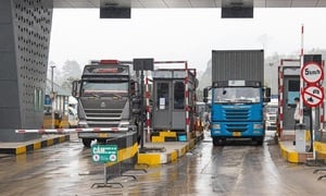 Nông sản Việt vào mùa, xe hàng nườm nượp đổ lên cửa khẩu Lạng Sơn
