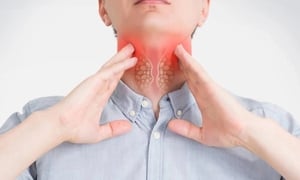 Nuốt nghẹn, sụt 3 kg, đi khám phát hiện ung thư
