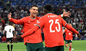 Ronaldo ghi bàn quyết định, Bồ Đào Nha vào chung kết Nations League