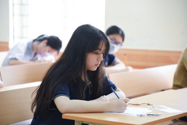 Đề Văn thi vào lớp 10 Hà Nội 2025