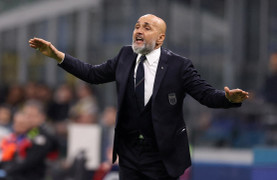 Italy nguy cơ không được dự World Cup, HLV từ chức trước khi bị sa thải