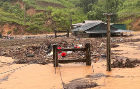 Miền núi và trung du Bắc Bộ mưa như trút, có nơi trên 180mm