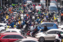 Chủ tịch Hà Nội: Sẽ tiếp tục kế hoạch hạn chế xe máy tại 4 quận nội đô