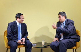 Thủ tướng Phạm Minh Chính gặp Tổng thống Palau Surangel Whipps Jr