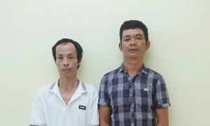 Bắt 2 kẻ phát tin xuyên tạc về nguyên Giám đốc Công an TP.HCM