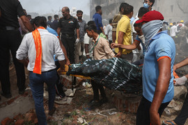 Máy bay chở 242 người rơi ở Ấn Độ, ít nhất 133 người thiệt mạng