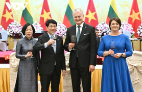 Chủ tịch nước Lương Cường chủ trì chiêu đãi trọng thể Tổng thống Litva