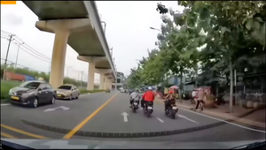 Làm rõ clip thanh niên bị đạp ngã xe ở TP.HCM