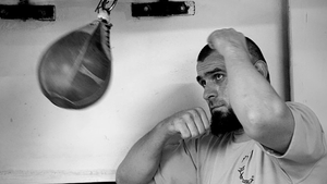 Võ sĩ bất bại bị sát hại ở Đức