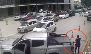 Đi bộ trong bệnh viện, nữ bệnh nhân bị xe bán tải tông trúng
