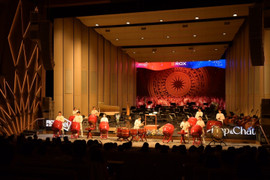 Chìm đắm trong không gian âm nhạc với Gala ROXMei 'Đẹp và Chất' của ROX Group