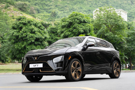 VinFast VF 7 - SUV điện lý tưởng từ phố thị tới tỉnh xa