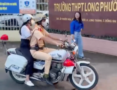 Cầm nhầm thẻ dự thi của bạn, nữ sinh được CSGT Đồng Nai hỗ trợ kịp giờ thi