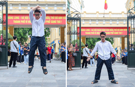 Sĩ tử nhảy cẫng ăn mừng sau khi hoàn thành kỳ thi tốt nghiệp lịch sử