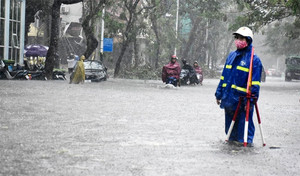 Miền Bắc cao điểm mưa lớn gây ngập lụt nhiều nơi và dự báo thời tiết 10 ngày tới