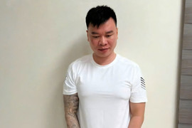 Thu ‘vệ sĩ’ vừa bị bắt có mối quan hệ thế nào với trùm giang hồ Tuấn 'thần đèn'?