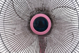 Các mẹo làm sạch quạt không cần tháo khung