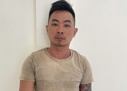 Nam thanh niên đột nhập vào nhà, cầm dao kề cổ người phụ nữ để cướp tài sản