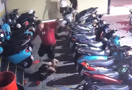 Công an xác minh clip người đàn ông đánh đập tàn nhẫn 2 thiếu niên ở TP.HCM