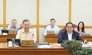 Bộ Chính trị yêu cầu đề xuất biên chế của địa phương giai đoạn 2026-2031