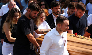 Bạn thân khóc nghẹn trên sân, từ Mỹ về Bồ Đào Nha đưa tang Diogo Jota