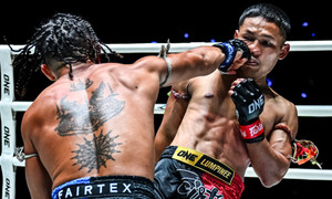 Cận cảnh cú đấm 2,6 tỷ khiến võ sĩ Thái Lan chưa kịp ngã đã bất tỉnh