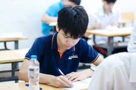 Đề Vật lý tốt nghiệp 2025 có 2 đáp án đúng