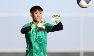 Đội bóng cũ của Ronaldinho, Suarez đào tạo tuyển thủ U17 Việt Nam