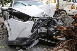 Tai nạn liên hoàn ở Hà Nội: Ô tô lao như tên bắn, nạn nhân bị đâm văng 3m