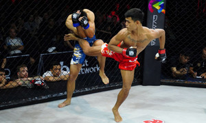 Chỉ đánh 1 đòn, võ sĩ Việt Nam khiến đối thủ nhập viện