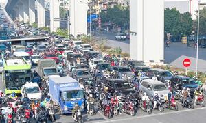 Hà Nội nghiên cứu hỗ trợ chuyển đổi 450.000 xe máy xăng trong Vành đai 1