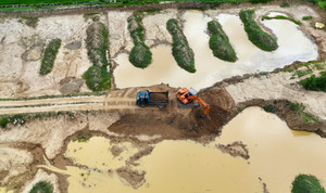 Gia Lai: Mỏ khoáng sản ngang nhiên hoạt động không trạm cân và camera giám sát