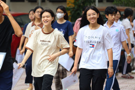 8 trường THPT công lập ở Hà Nội hạ điểm chuẩn lớp 10