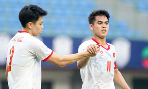 Trung vệ giải Hạng Nhất ghi 2 bàn, U23 Việt Nam đánh bại Lào