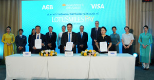 Vietnam Airlines ra mắt thẻ hội viên tích hợp thanh toán Lotusmiles Pay