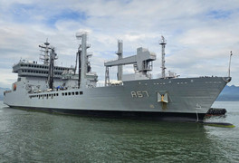 Tàu Hải quân Ấn Độ cập cảng Tiên Sa, bắt đầu chuyến thăm hữu nghị Đà Nẵng