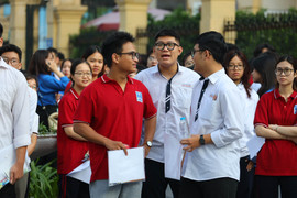 Điểm sàn thấp, các trường top đầu đồng loạt dự báo điểm chuẩn giảm