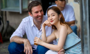Lan Phương nộp đơn ly hôn chồng Tây, đi tìm 'sự cứu vớt'