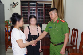 Nhiều cô gái trẻ bị thao túng tâm lý, ép vào nhà nghỉ, tự trói tay chân