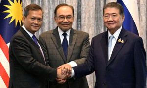 Thái Lan - Campuchia đồng ý ngừng bắn vô điều kiện