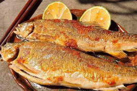 Rán cá bị dính đừng đổ tại chảo, thử các mẹo sau thì dùng chảo nào cũng được