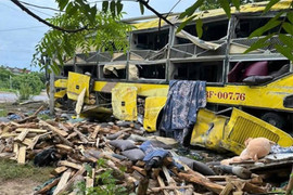 Chủ nhà xe nêu hiểm họa khôn lường từ ô tô giường nằm cơi nới thành 'phòng đôi'