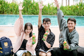 Gen Z háo hức trước 'giờ G' quay số trúng 20-100 triệu đồng từ Trà Xanh Không Độ